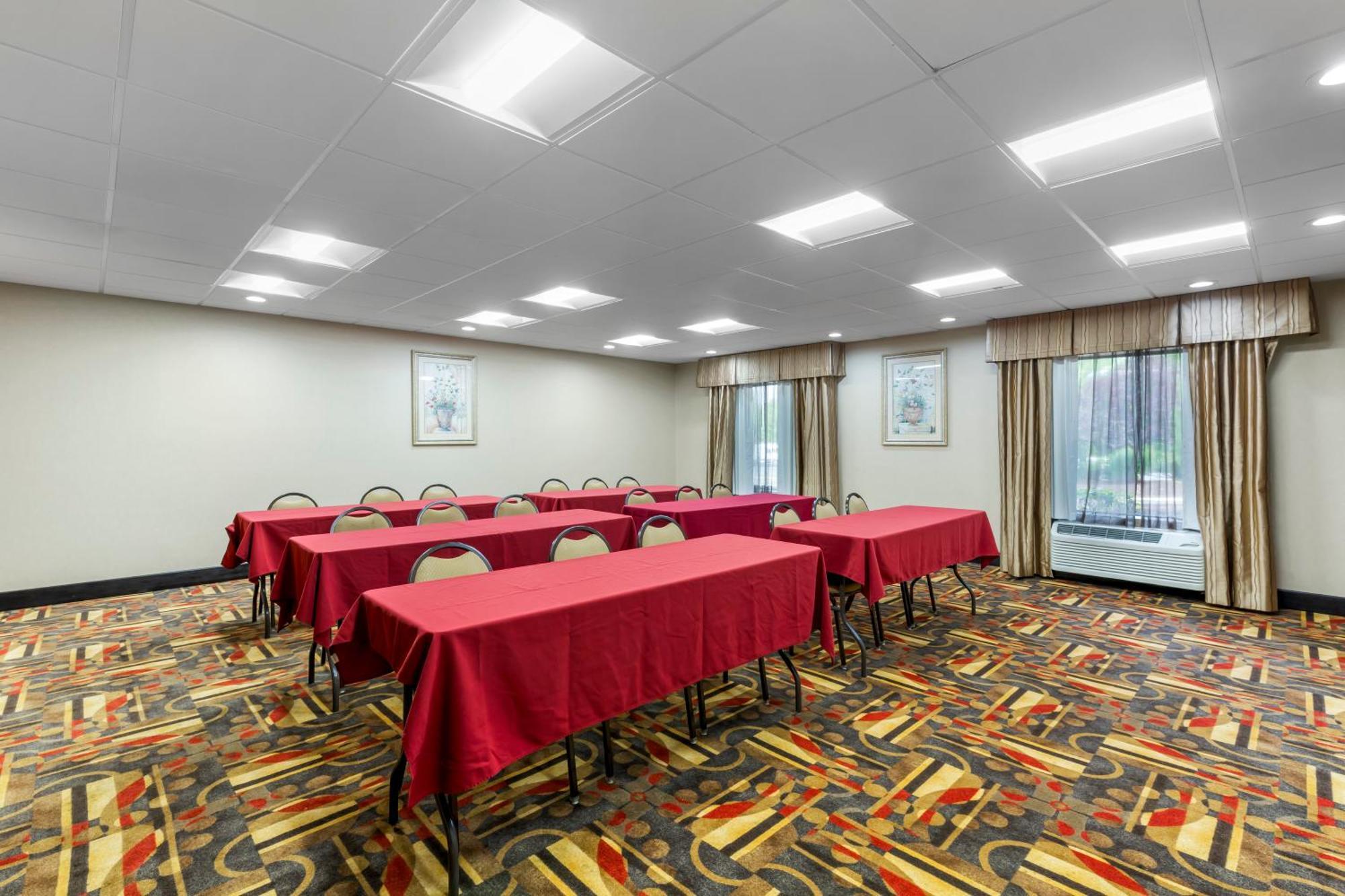 Comfort Inn, Cleveland South - Richfield Екстер'єр фото